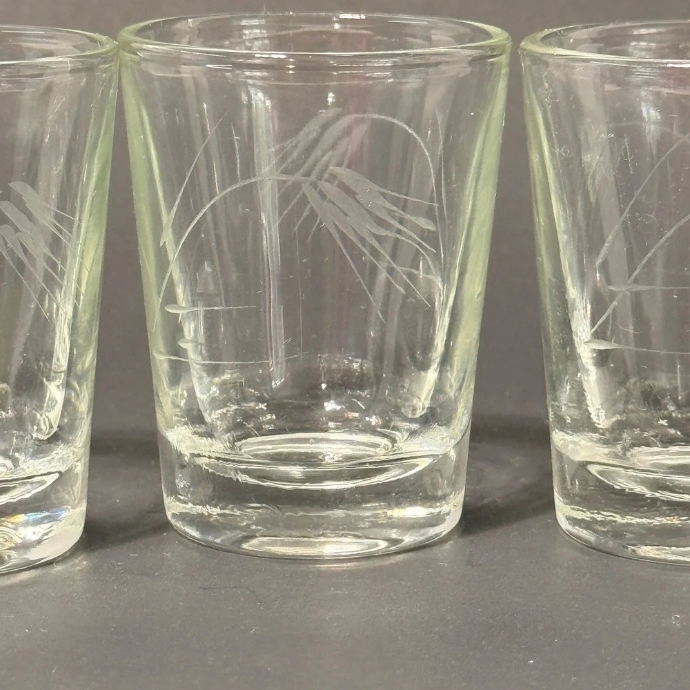 Vintage Etched Wheat Shot Glasses Clear Glass Set 4 Mid Century Barware 2.25in